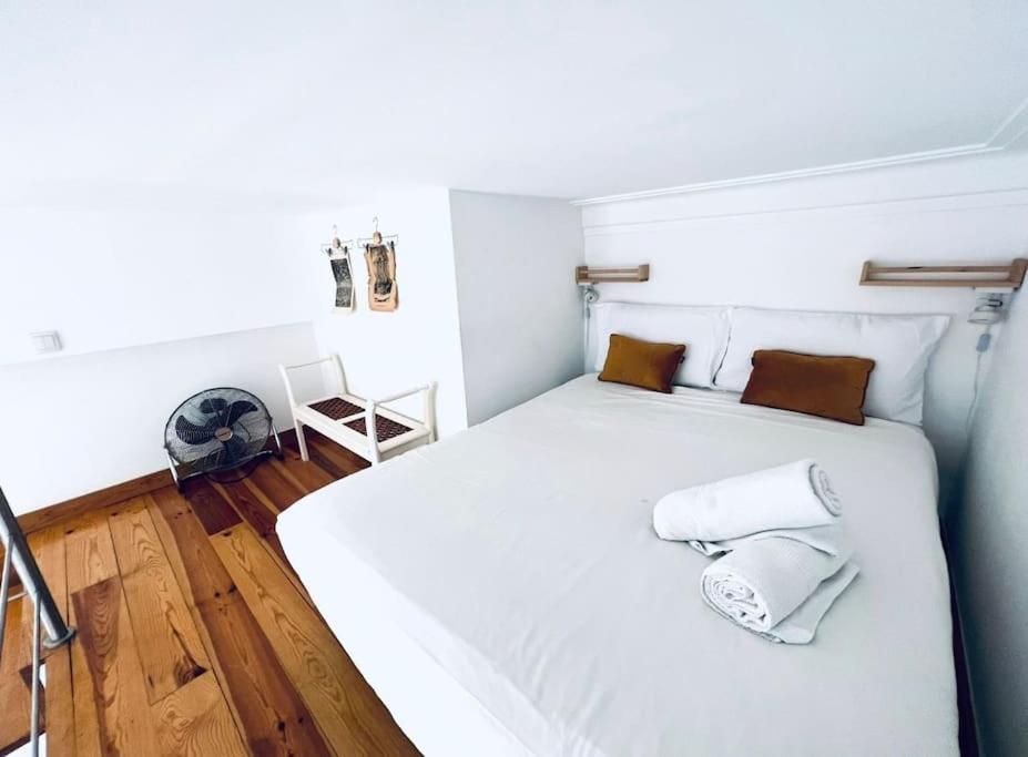 Lisbon Lovely Mezzanino Studio Close To Lx Factory מראה חיצוני תמונה